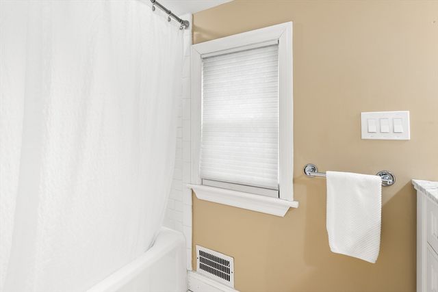 5 Putnam Rd, Arlington, MA 02474