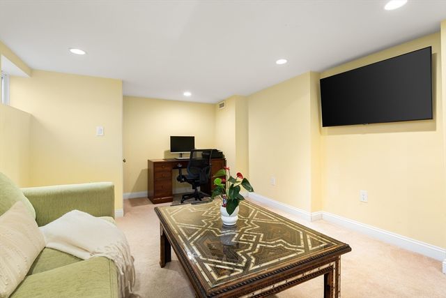 5 Putnam Rd, Arlington, MA 02474