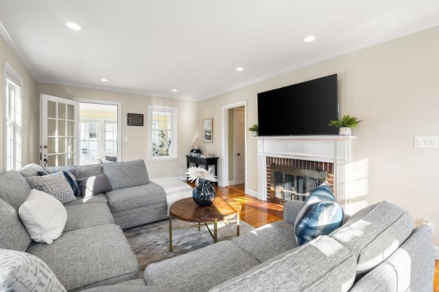 5 Putnam Rd, Arlington, MA 02474