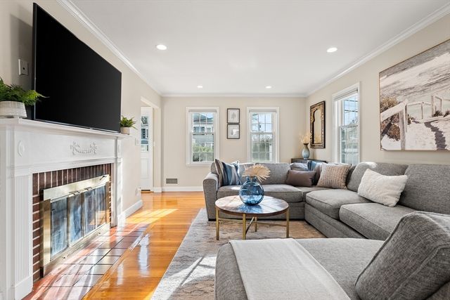 5 Putnam Rd, Arlington, MA 02474