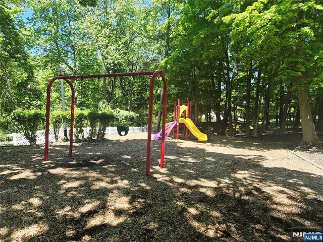 1014 Crown Court 1014, Mahwah, NJ 07430