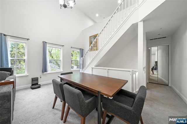 1014 Crown Court 1014, Mahwah, NJ 07430