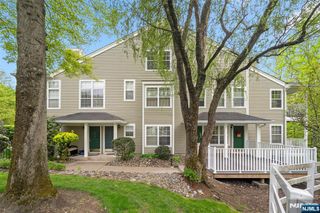 1014 Crown Court 1014, Mahwah, NJ 07430