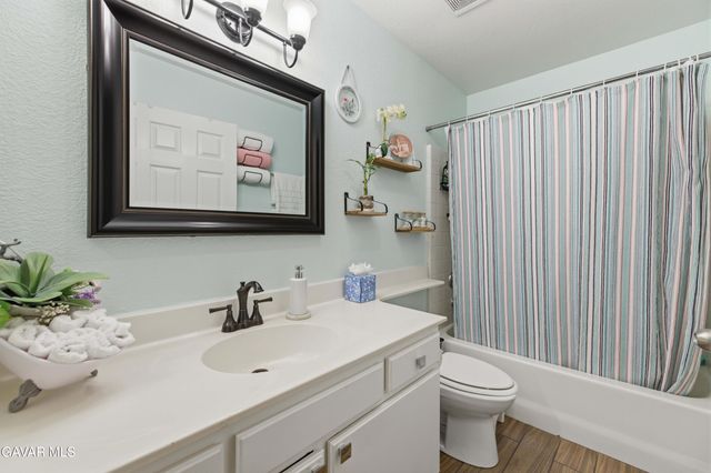 37121 Golden Oak Drive, Palmdale, CA 93552