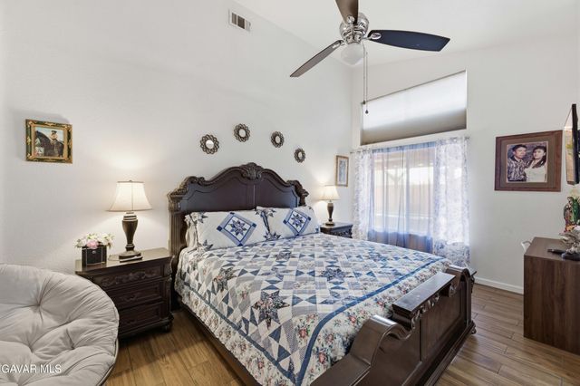 37121 Golden Oak Drive, Palmdale, CA 93552