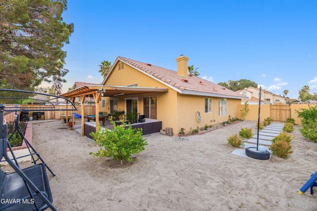 37121 Golden Oak Drive, Palmdale, CA 93552