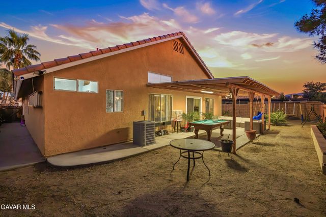 37121 Golden Oak Drive, Palmdale, CA 93552