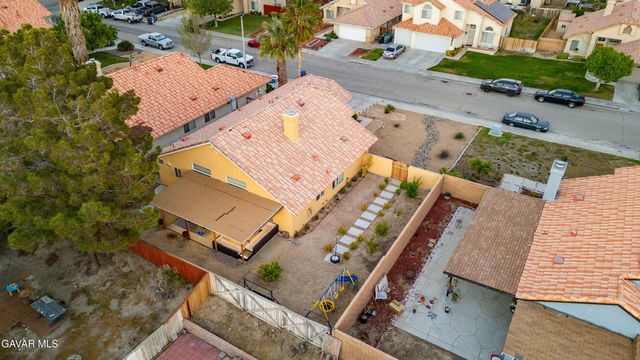 37121 Golden Oak Drive, Palmdale, CA 93552