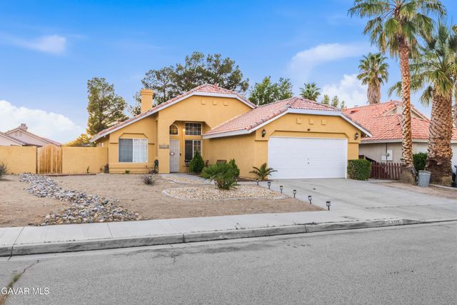 37121 Golden Oak Drive, Palmdale, CA 93552