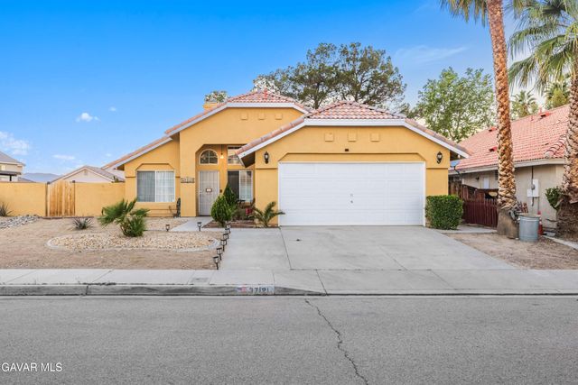 37121 Golden Oak Drive, Palmdale, CA 93552