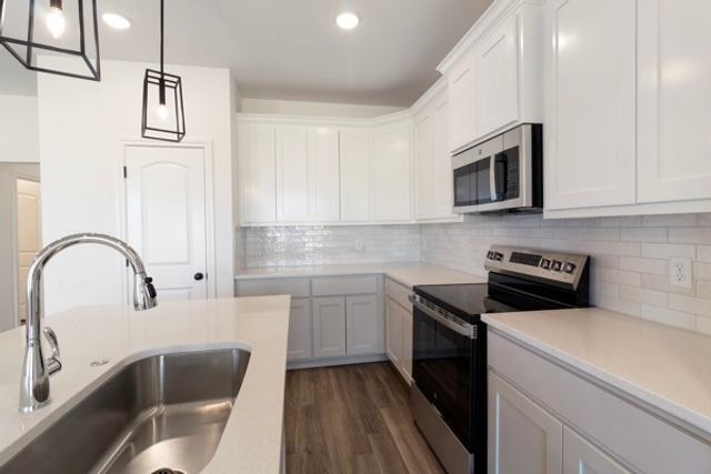 1932 Stubbs Drive, Bryan, TX 77807