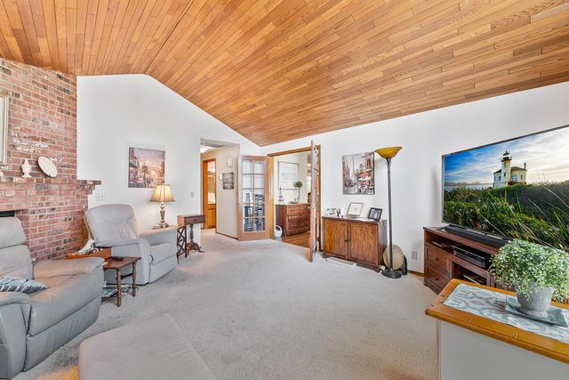 296 Brandon Street, Central Point, OR 97502