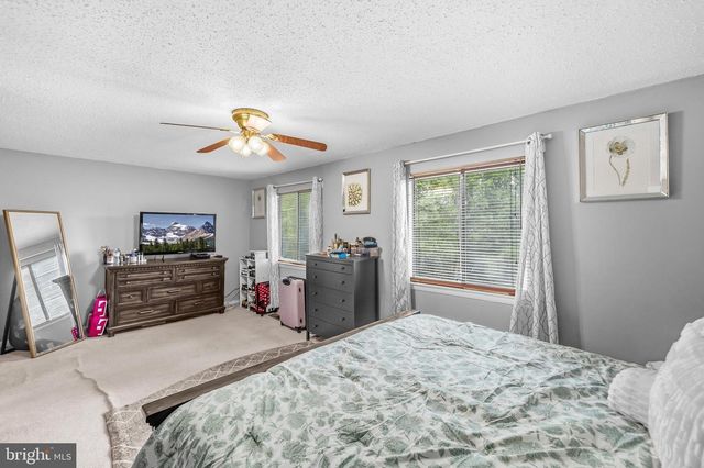 2555 FOX RIDGE CT, Woodbridge, VA 22192