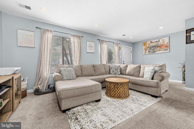 2555 FOX RIDGE CT, Woodbridge, VA 22192