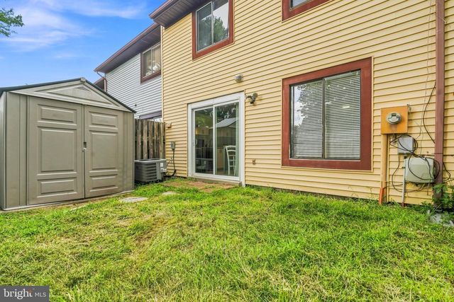2555 FOX RIDGE CT, Woodbridge, VA 22192