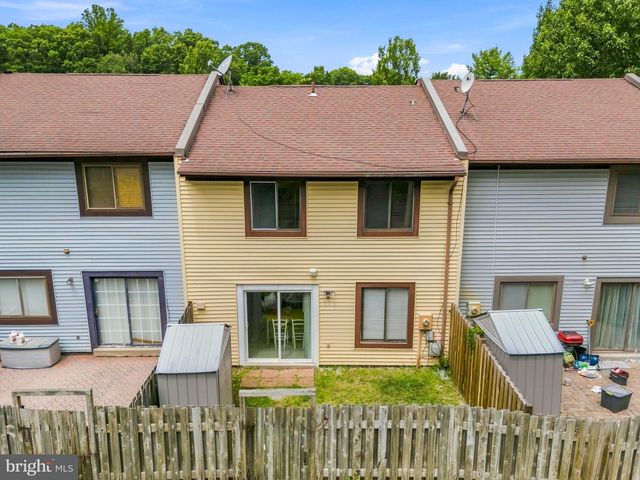2555 FOX RIDGE CT, Woodbridge, VA 22192
