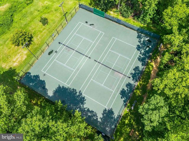 2555 FOX RIDGE CT, Woodbridge, VA 22192