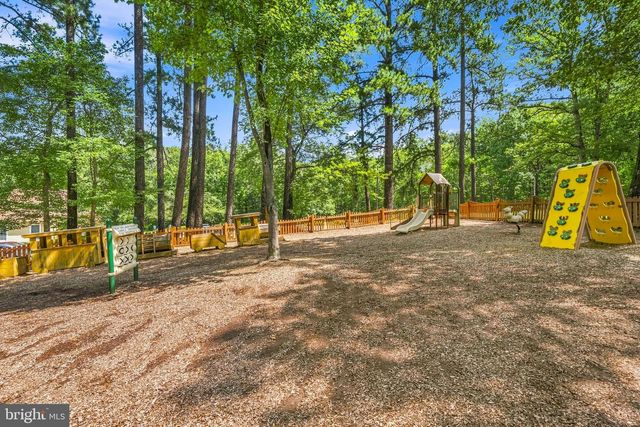 2555 FOX RIDGE CT, Woodbridge, VA 22192