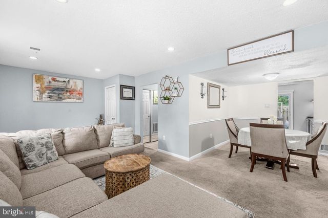 2555 FOX RIDGE CT, Woodbridge, VA 22192