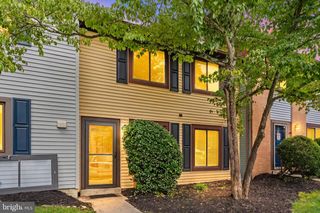 2555 FOX RIDGE CT, Woodbridge, VA 22192