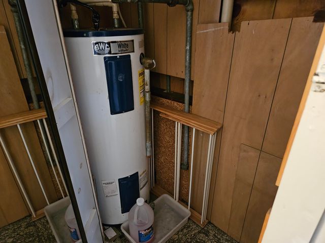 5042 Wedgewood Drive, Harrison, MI 48625