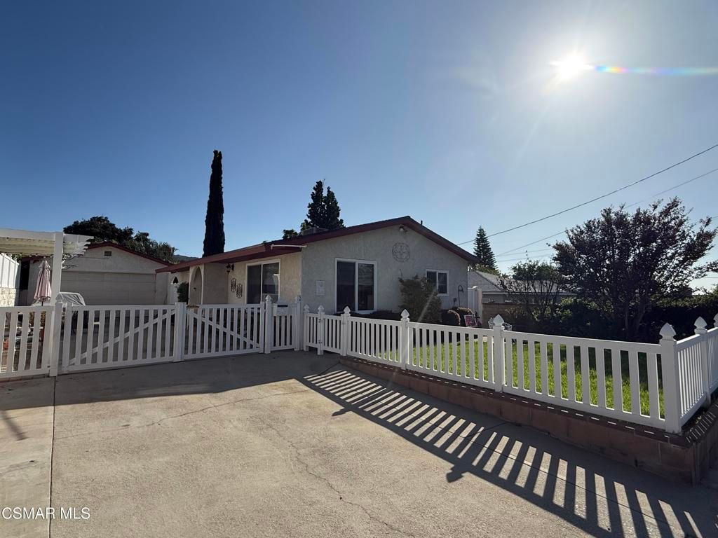 7860 Fenwick Street, Sunland, CA 91040