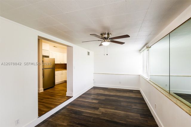 10020 SW 37th St, Miami, FL 33165