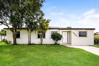 10020 SW 37th St, Miami, FL 33165