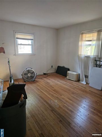 138 Madison Avenue, Rochelle Park, NJ 07662