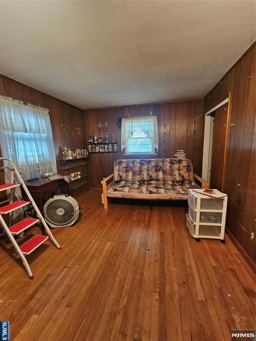 138 Madison Avenue, Rochelle Park, NJ 07662