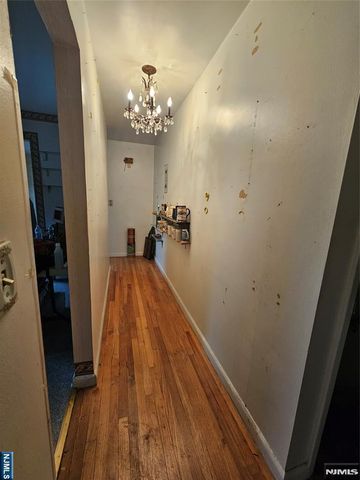138 Madison Avenue, Rochelle Park, NJ 07662