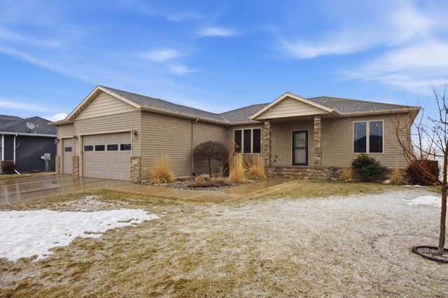 4727 6th Street W, West Fargo, ND 58078