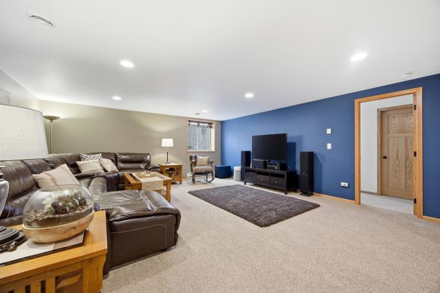 4727 6th Street W, West Fargo, ND 58078