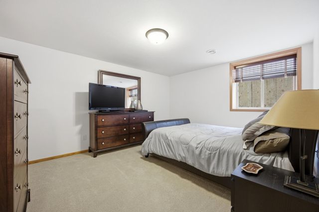 4727 6th Street W, West Fargo, ND 58078