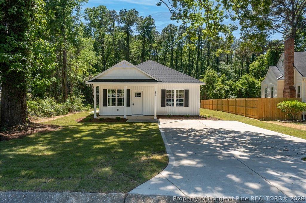 237 WINDSOR Drive, Fayetteville, NC 28301