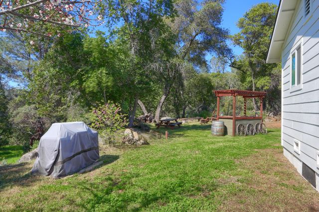4740 Grist Road, Mariposa, CA 95338
