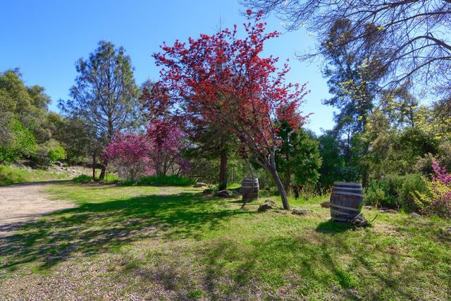 4740 Grist Road, Mariposa, CA 95338