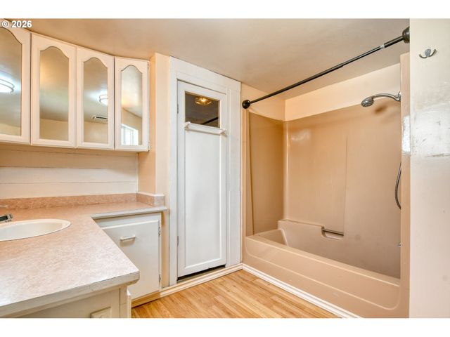 501 Nw 7TH St, Pendleton, OR 97801