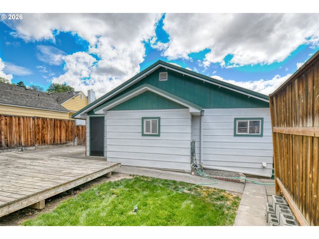 501 Nw 7TH St, Pendleton, OR 97801
