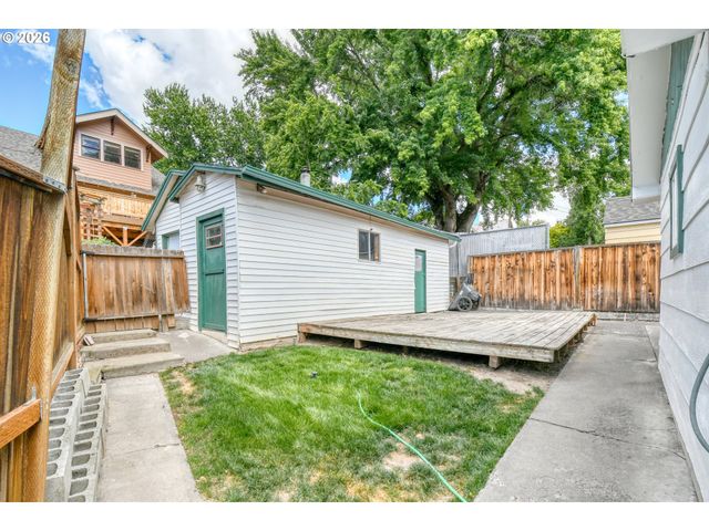501 Nw 7TH St, Pendleton, OR 97801