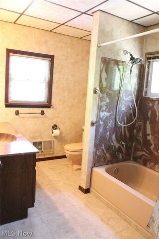 1443 Pleasant Avenue, Wellsburg, WV 26070