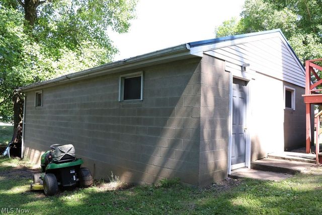 1443 Pleasant Avenue, Wellsburg, WV 26070