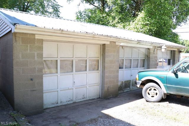 1443 Pleasant Avenue, Wellsburg, WV 26070
