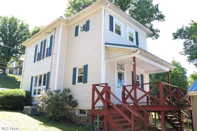 1443 Pleasant Avenue, Wellsburg, WV 26070