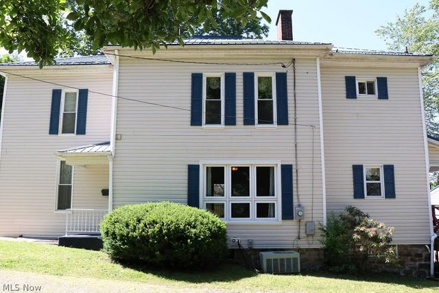 1443 Pleasant Avenue, Wellsburg, WV 26070