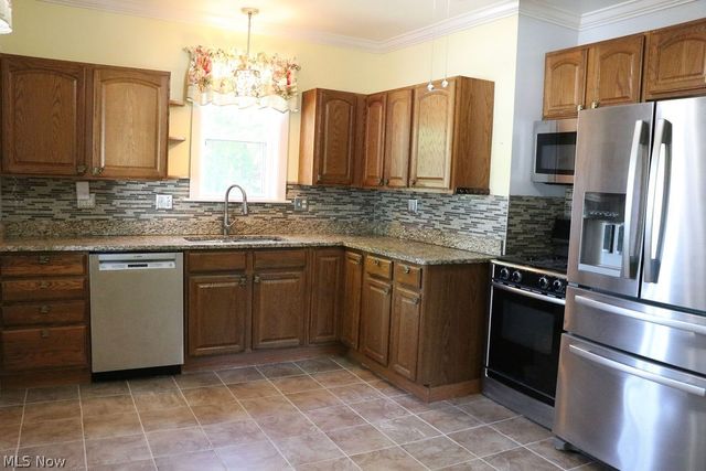 1443 Pleasant Avenue, Wellsburg, WV 26070