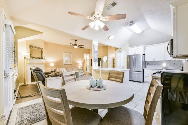 11119 30th Avenue N, Texas City, TX 77591