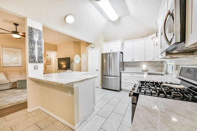 11119 30th Avenue N, Texas City, TX 77591