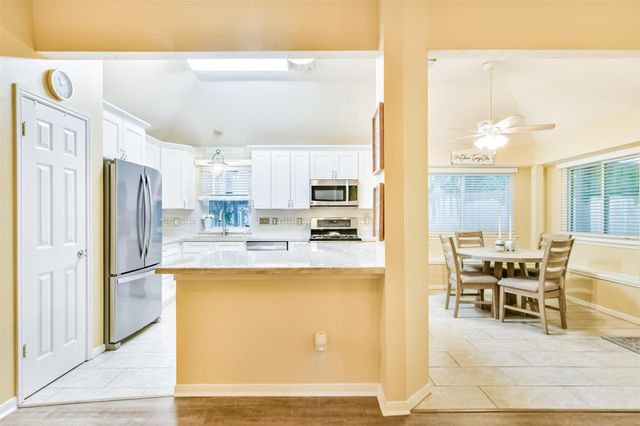 11119 30th Avenue N, Texas City, TX 77591