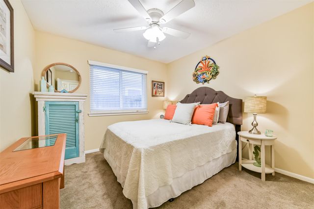 11119 30th Avenue N, Texas City, TX 77591